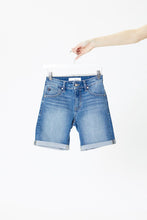 Load image into Gallery viewer, Mid Rise Fold Hem Shorts
